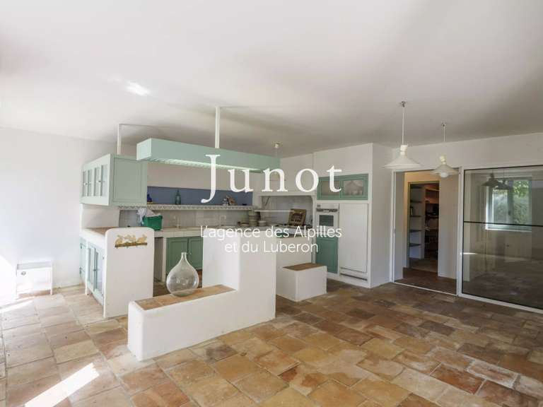 Maison Saint-Martin-de-Crau - 452m²