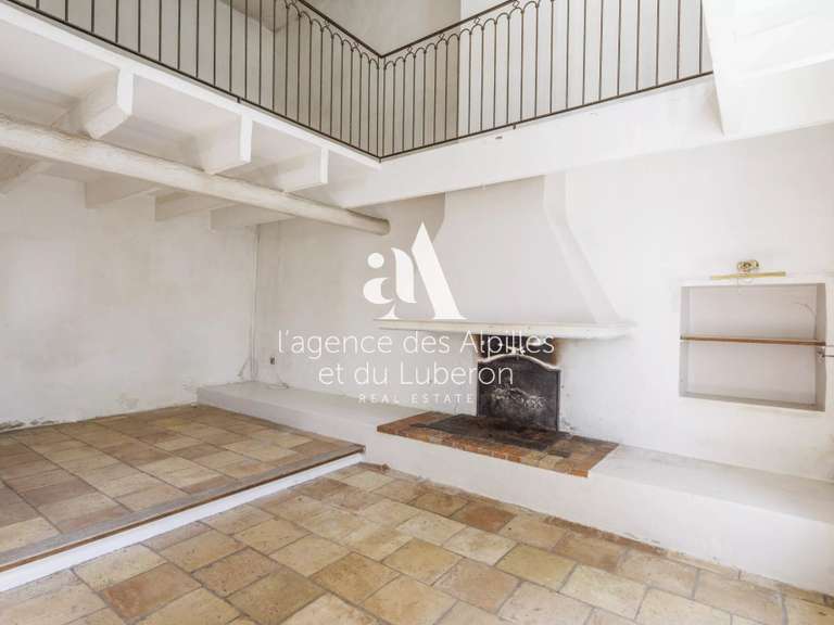 Maison Saint-Martin-de-Crau - 452m²