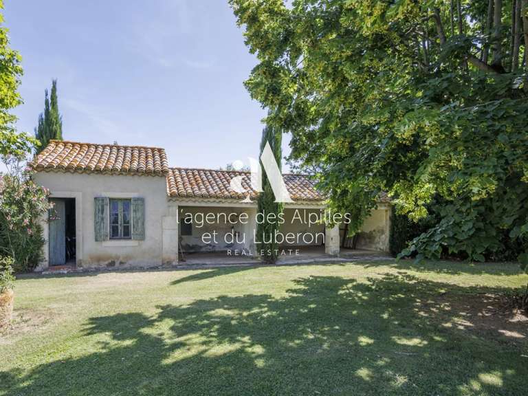 Maison Saint-Martin-de-Crau - 452m²