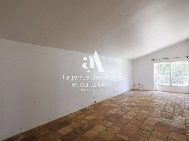 Maison Saint-Martin-de-Crau - 452m²