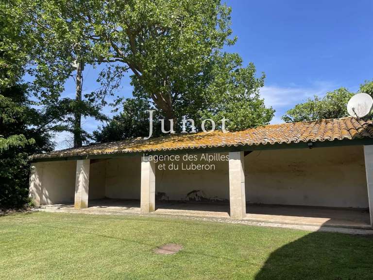 Maison Saint-Martin-de-Crau - 452m²