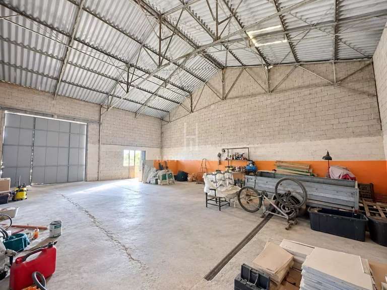 Maison Saint-Martin-de-Crau - 2 chambres - 130m²