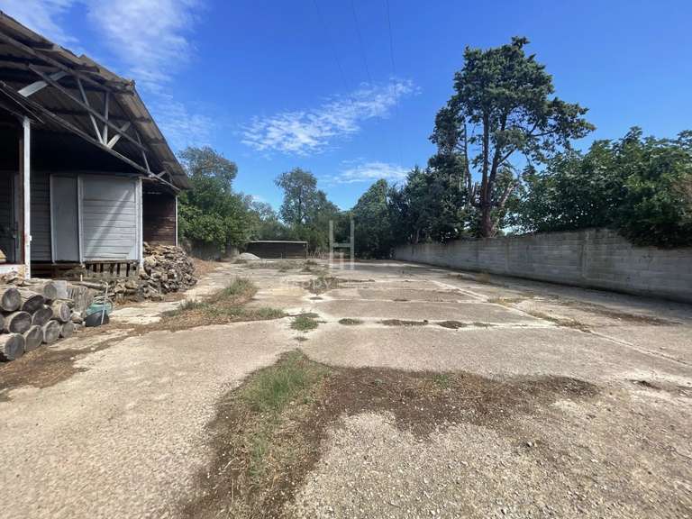 Maison Saint-Martin-de-Crau - 2 chambres - 130m²