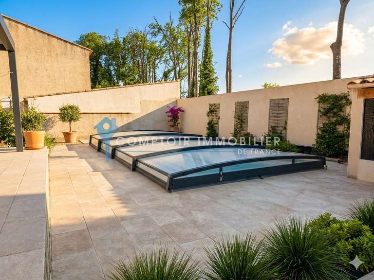 Villa Saint-Martin-de-Crau - 3 chambres - 90m²