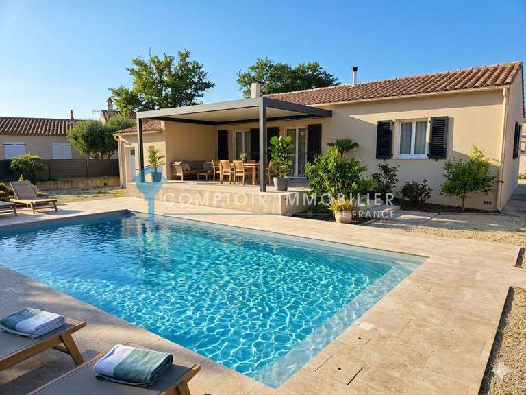 Villa Saint-Martin-de-Crau - 3 chambres - 90m²