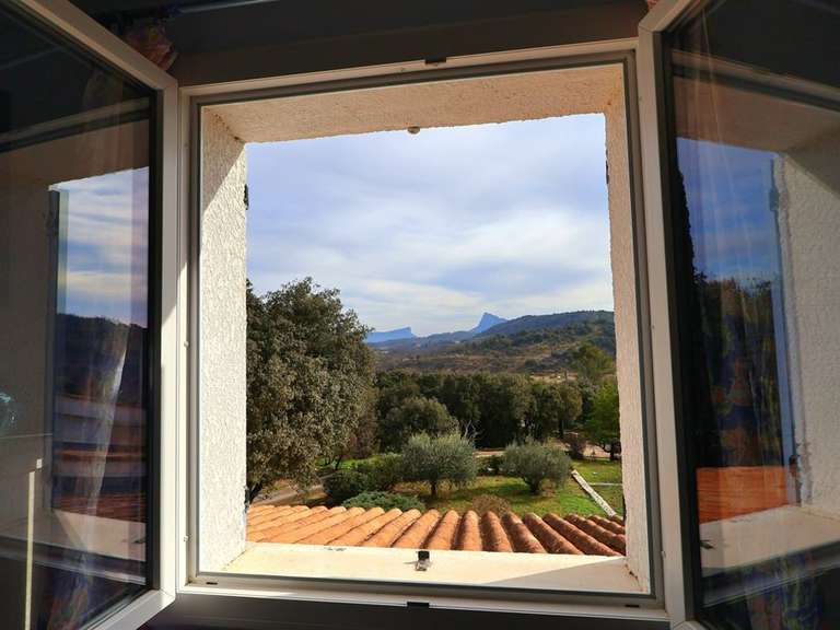 House Saint-Martin-de-Londres - 4 bedrooms - 210m²