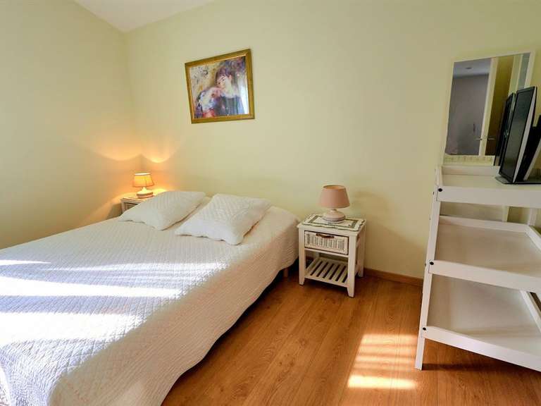 House Saint-Martin-de-Londres - 4 bedrooms - 210m²