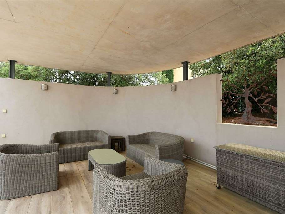 House Saint-Martin-de-Londres