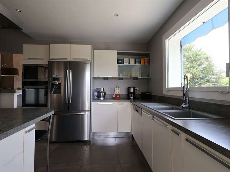 Maison Saint-Martin-de-Londres - 4 chambres - 210m²