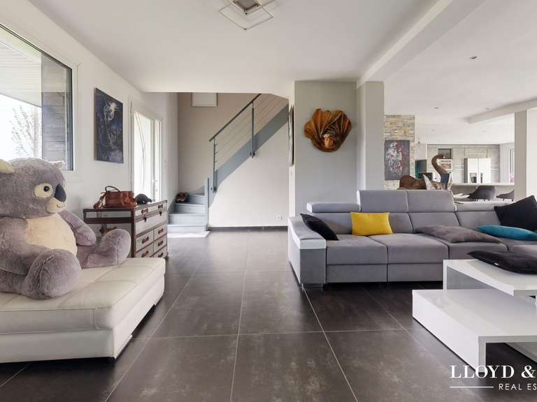 House Saint-Martin-de-Nigelles - 5 bedrooms - 330m²