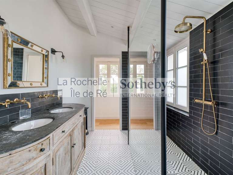 Maison Saint-Martin-de-Ré - 6 chambres - 235m²