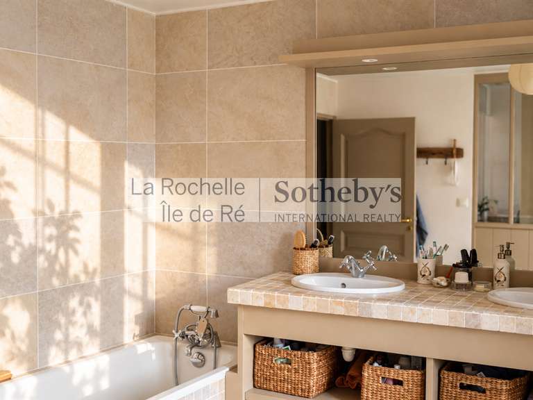 Maison Saint-Martin-de-Ré - 6 chambres - 253m²