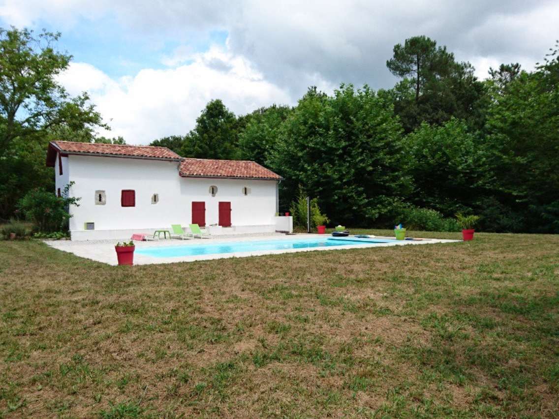 House Saint-Martin-de-Seignanx