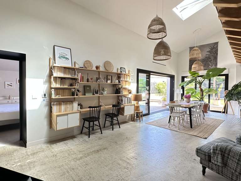 House Saint-Martin-de-Seignanx - 4 bedrooms - 220m²