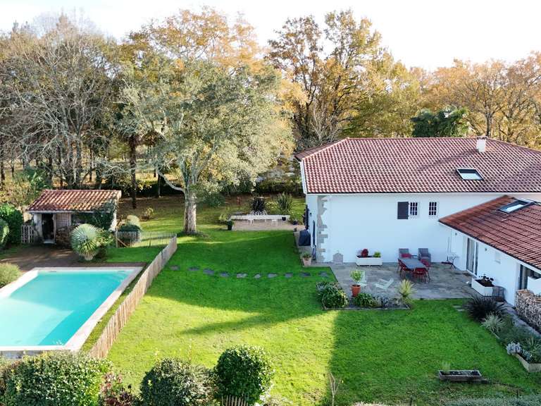 Maison Saint-Martin-de-Seignanx - 4 chambres - 205m²