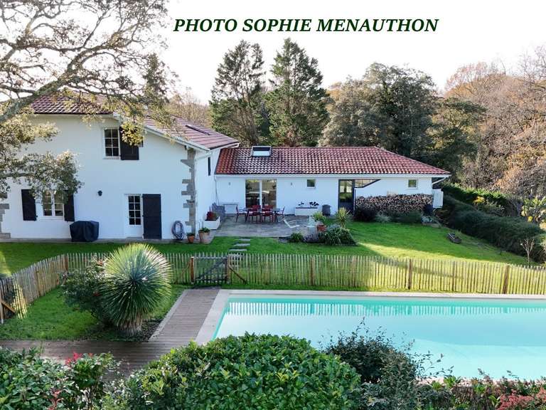 Maison Saint-Martin-de-Seignanx - 4 chambres - 205m²
