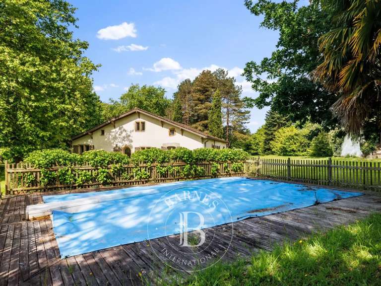 Maison Saint-Martin-de-Seignanx - 6 chambres - 301m²