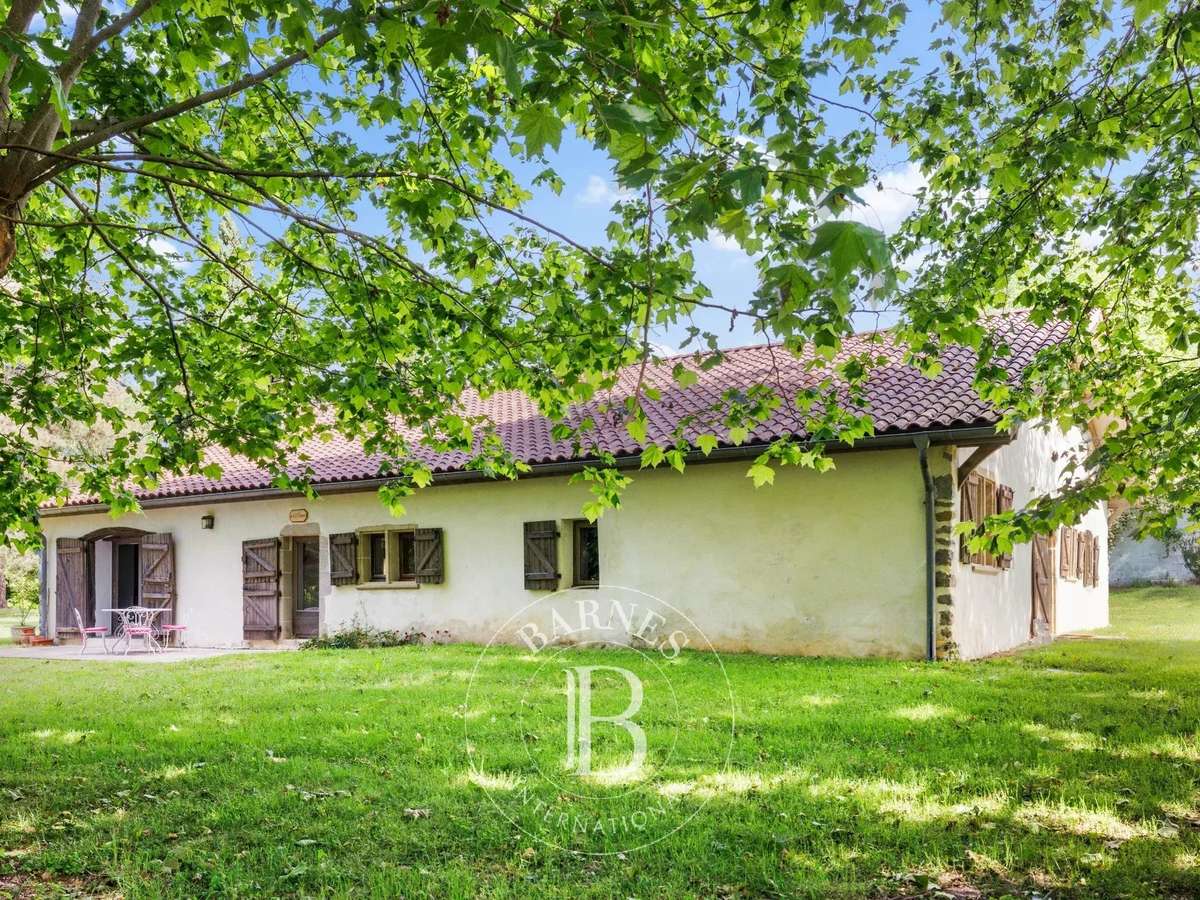 House Saint-Martin-de-Seignanx