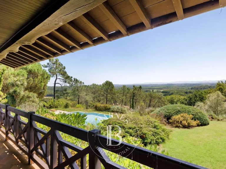 Maison Saint-Martin-de-Seignanx - 6 chambres - 748m²