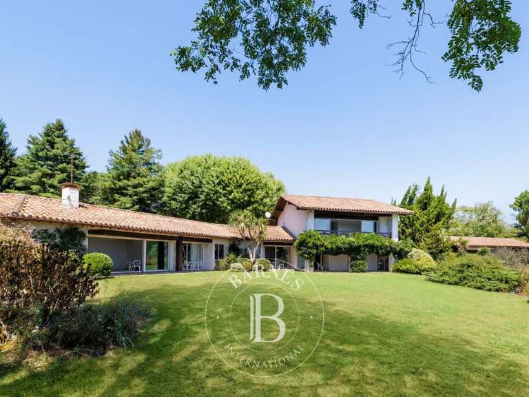 Maison Saint-Martin-de-Seignanx - 6 chambres - 748m²