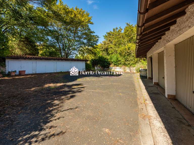 Maison Saint-Martin-de-Seignanx - 8 chambres - 703m²