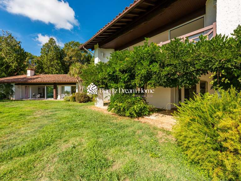 Maison Saint-Martin-de-Seignanx - 8 chambres - 703m²