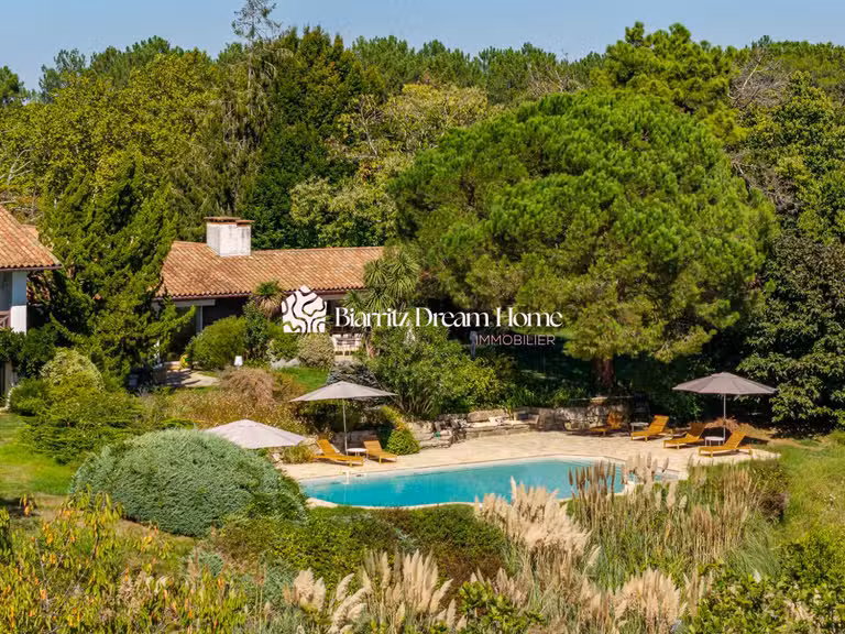 Maison Saint-Martin-de-Seignanx - 8 chambres - 703m²