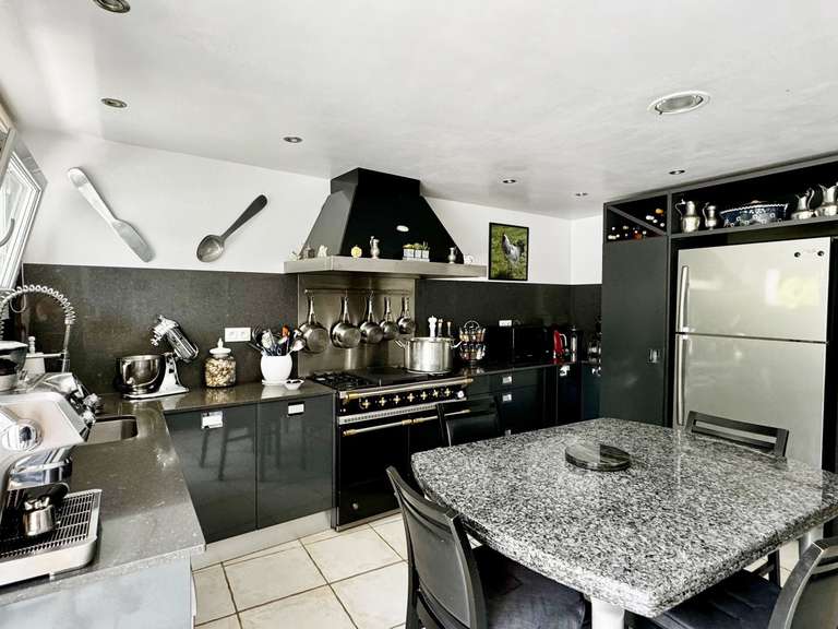 Propriété Saint-Martin-de-Seignanx - 4 chambres - 223m²