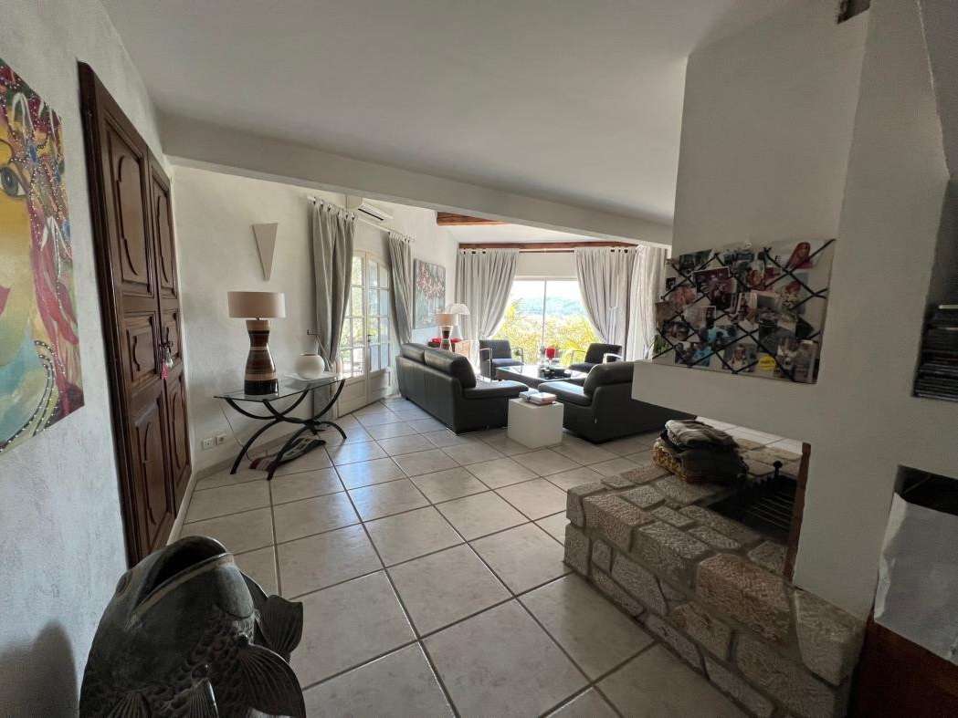 House Saint-Martin-de-Valgalgues