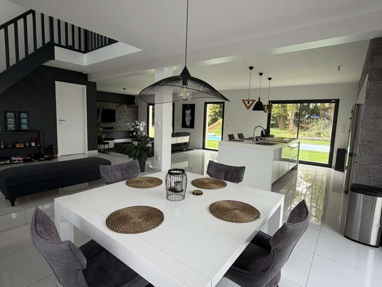 Maison Saint-Martin-Longueau - 3 chambres - 175m²