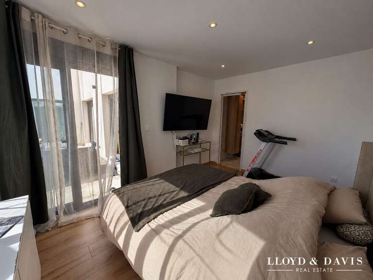 Maison Saint-Martin-Longueau - 5 chambres - 201m²