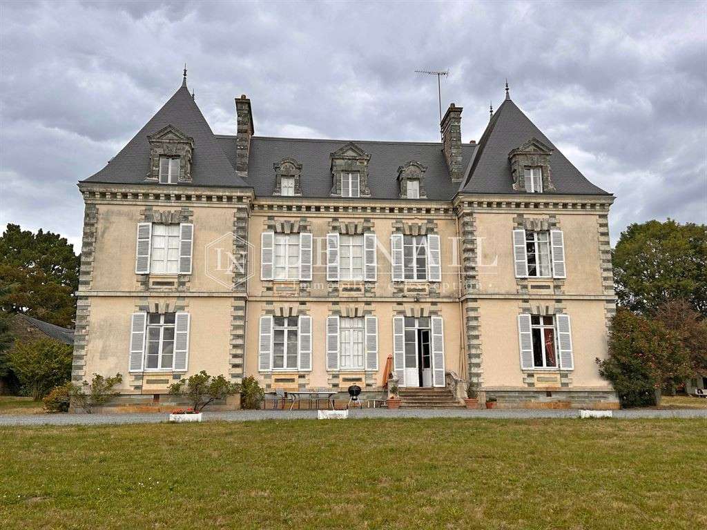 Château Saint-Martin-sur-Oust