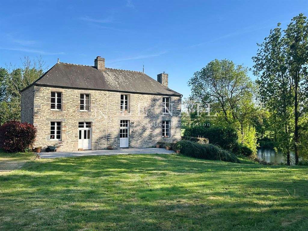 Manor Saint-Martin-sur-Oust
