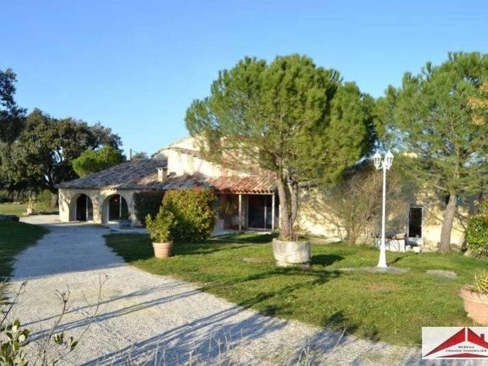 Maison Saint-Mathieu-de-Tréviers - 25 chambres - 1500m²