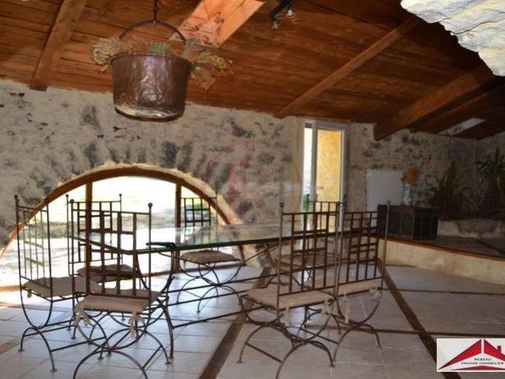 Maison Saint-Mathieu-de-Tréviers - 25 chambres - 1500m²