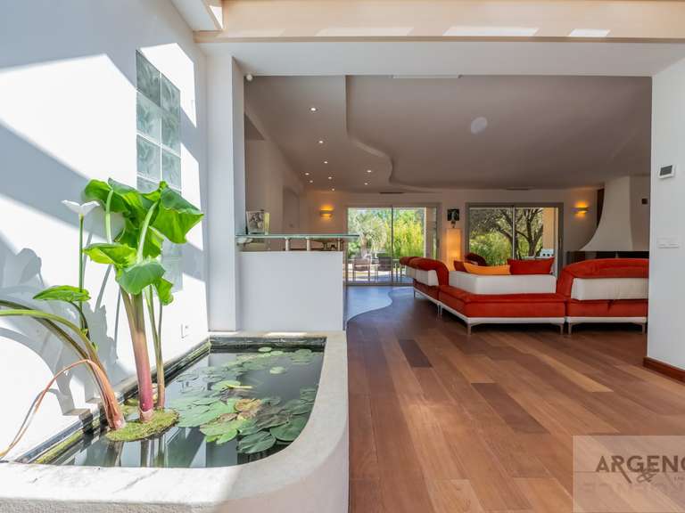 Maison Saint-Mathieu-de-Tréviers - 6 chambres - 275m²