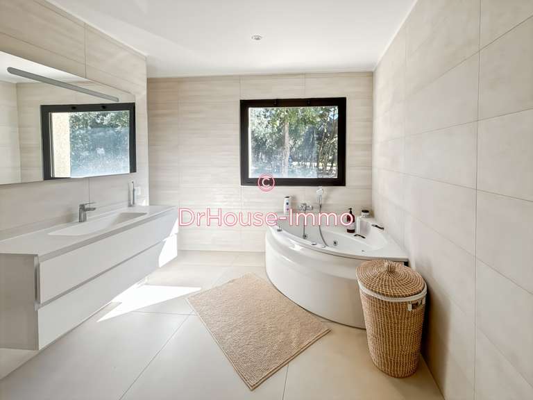 Villa Saint-Mathieu-de-Tréviers - 4 chambres - 235m²