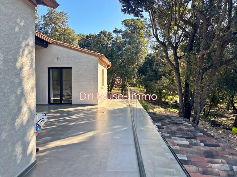 Villa Saint-Mathieu-de-Tréviers - 4 chambres - 235m²