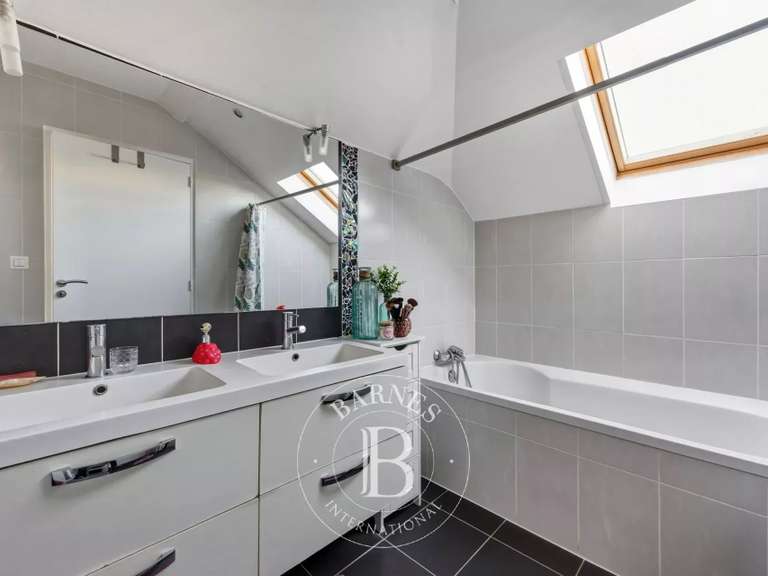 Appartement Saint-Maur-des-Fossés - 5 chambres - 200m²