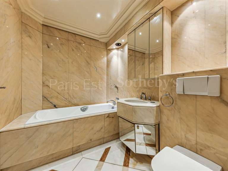 House Saint-Maur-des-Fossés - 6 bedrooms - 1000m²