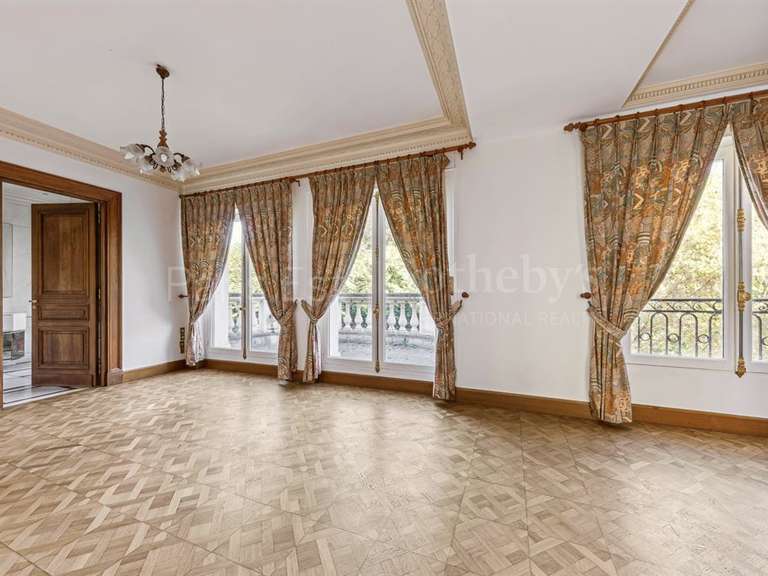 House Saint-Maur-des-Fossés - 6 bedrooms - 1000m²