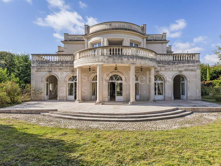 Maison Saint-Maur-des-Fossés - 6 chambres - 1000m²
