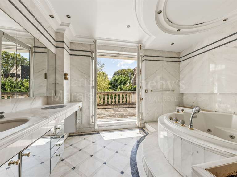 Maison Saint-Maur-des-Fossés - 6 chambres - 1000m²