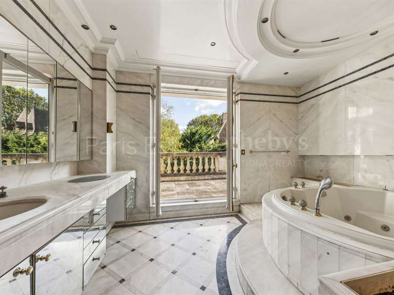 House Saint-Maur-des-Fossés - 6 bedrooms - 1000m²