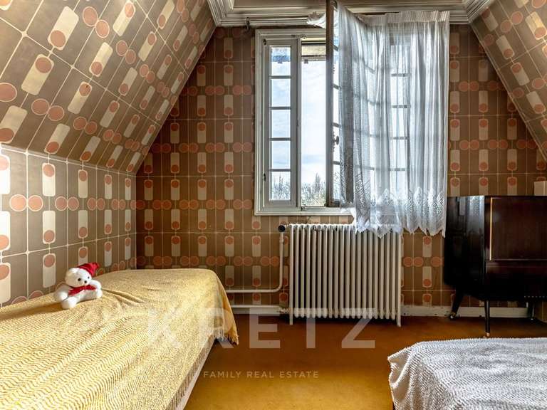 Maison Saint-Maur-des-Fossés - 6 chambres - 304m²