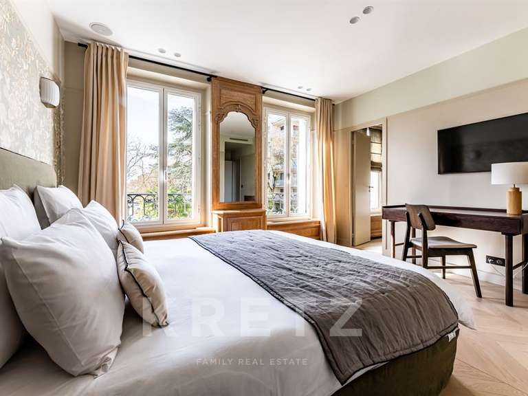 Maison Saint-Maur-des-Fossés - 10 chambres - 568m²