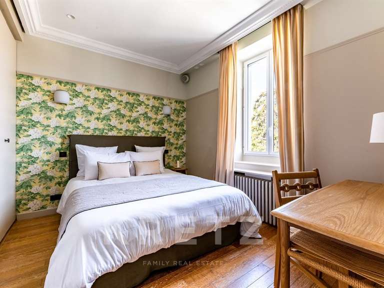 Maison Saint-Maur-des-Fossés - 10 chambres - 568m²