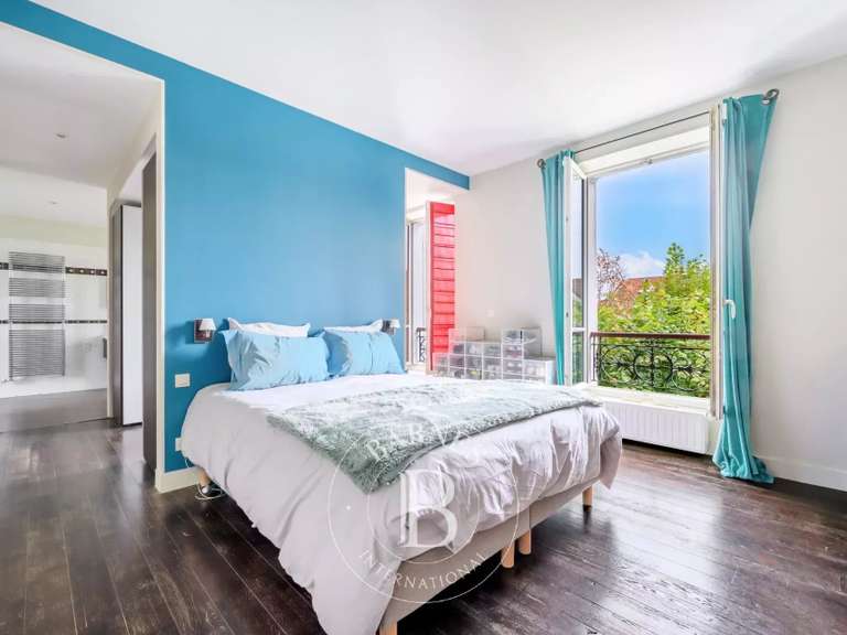 House Saint-Maur-des-Fossés - 5 bedrooms - 220m²