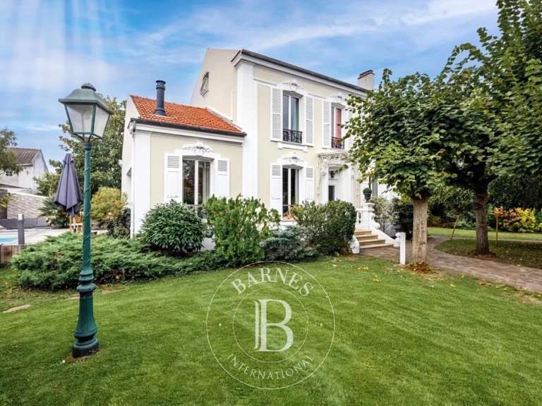House Saint-Maur-des-Fossés - 5 bedrooms - 220m²