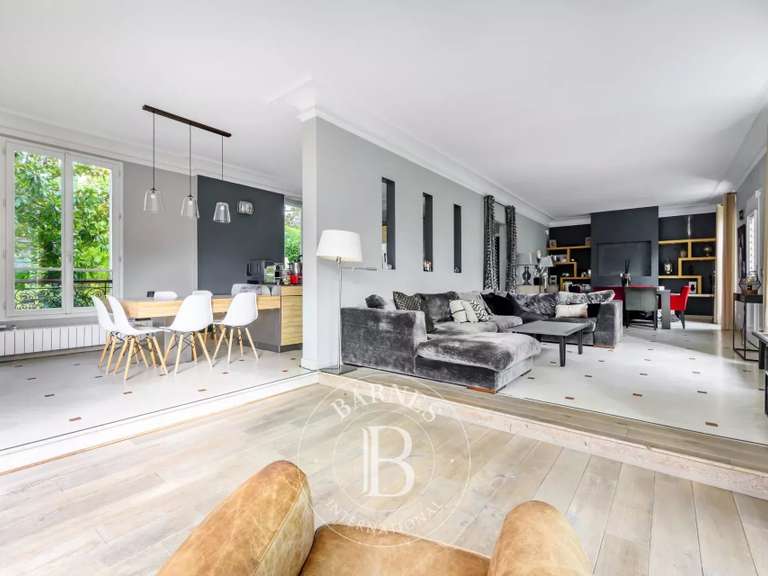 House Saint-Maur-des-Fossés - 5 bedrooms - 220m²